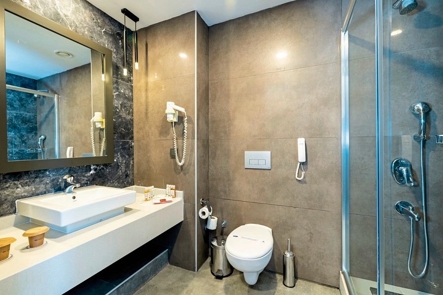 Crystal Centro Pearl Collection - Beispiel Bad Juniorsuite (Zimmercodierung JB1)