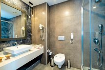 Crystal Centro Pearl Collection - Beispiel Bad Juniorsuite (Zimmercodierung JB1)