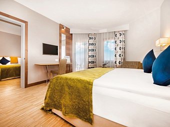 Blue Waters Club - Wohnbeispiel Familienzimmer Superior Haupthaus (Zimmercodierung FSU)