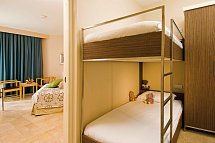 Blue Waters Club - Wohnbeispiel Familienzimmer mit Etagenbett (Zimmercodierung FL1)