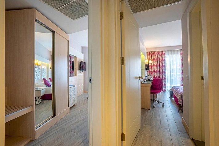 Sunmelia Beach Resort & Spa