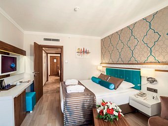 Luna Blanca Resort & Spa - Wohnbeispiel Familienzimmer Landblick (Zimmercodierung FBL)