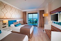 Luna Blanca Resort & Spa - Wohnbeispiel Familienzimmer Landblick (Zimmercodierung FBL)
