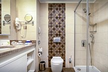 Villa Side Residence - Beispiel Bad (Zimmercodierungen DE1, DB1, DC1, DFN, DCN, FB1 & MB1)