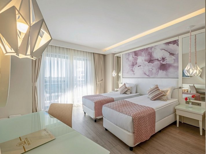 Diamond Premium Hotel & Spa