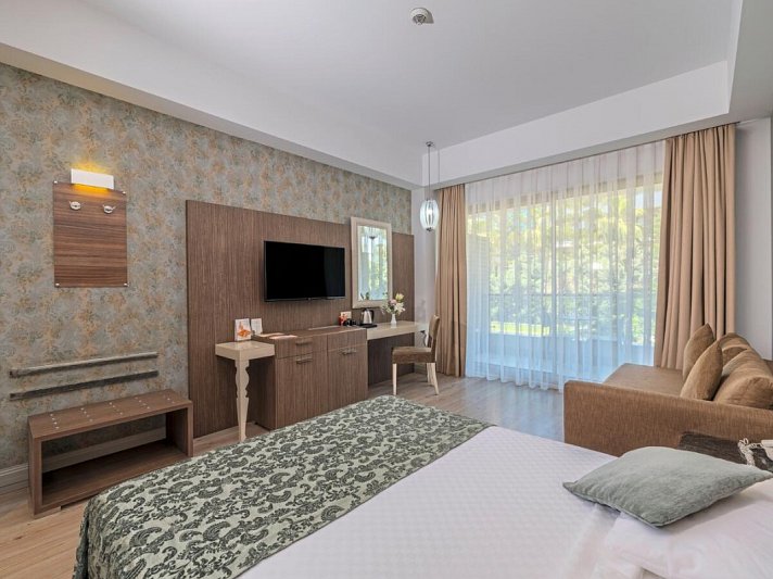 Port Side Resort Hotel