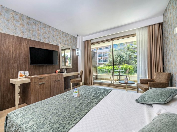 Port Side Resort Hotel