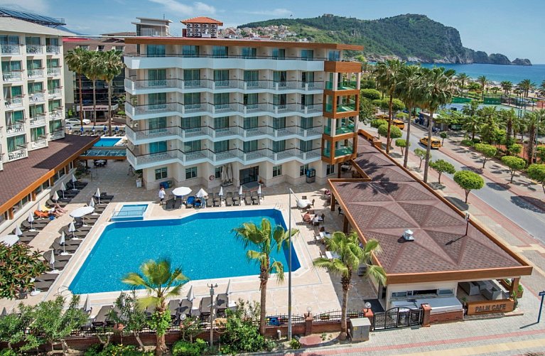 Riviera Hotel & Spa