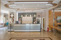 Riviera Hotel & Spa