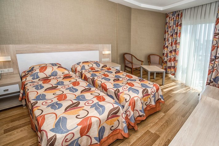 Riviera Hotel & Spa
