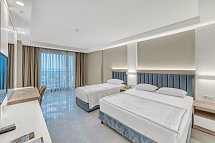 Kahya Hotel - Wohnbeispiel Doppelzimmer seitl. Meerblick (Zimmercodierungen DBN & DCN)