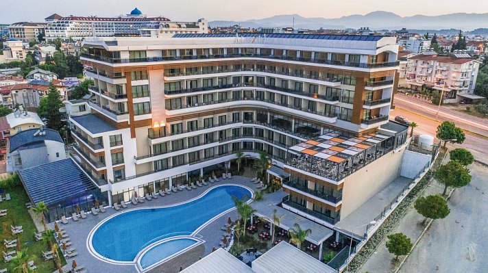 Alexia Resort & Spa