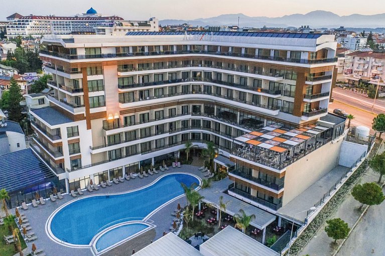 Alexia Resort & Spa