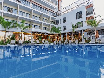 Alexia Resort & Spa