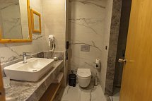 Alexia Resort & Spa - Wohnbeispiel Bad Doppelzimmer Komfort Landblick