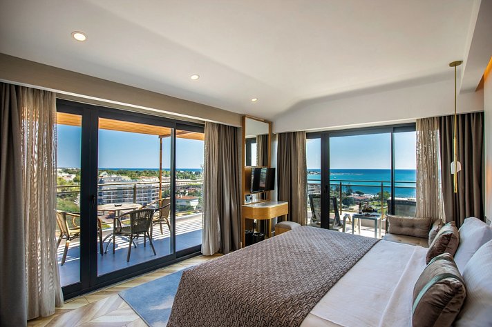 Alexia Resort & Spa