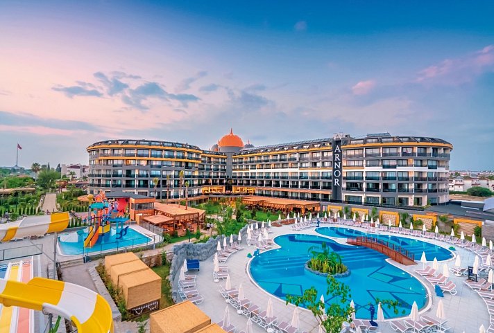 Arnor De Luxe Hotel & Spa