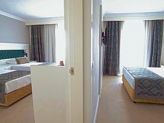 Dream World Palace - Wohnbeispiel Familienzimmer (Zimmercodierungen FB1, FB2, FB3 & FB4)