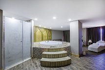 J'adore Deluxe Hotel & Spa