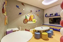 Mary Hotels Side