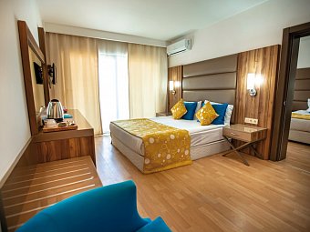 Serra Park Hotel - Wohnbeispiel Familienzimmer (Zimmercodierung FB1)