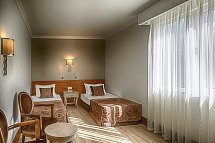 Well Palace Side - Wohnbeispiel Familienzimmer Landblick