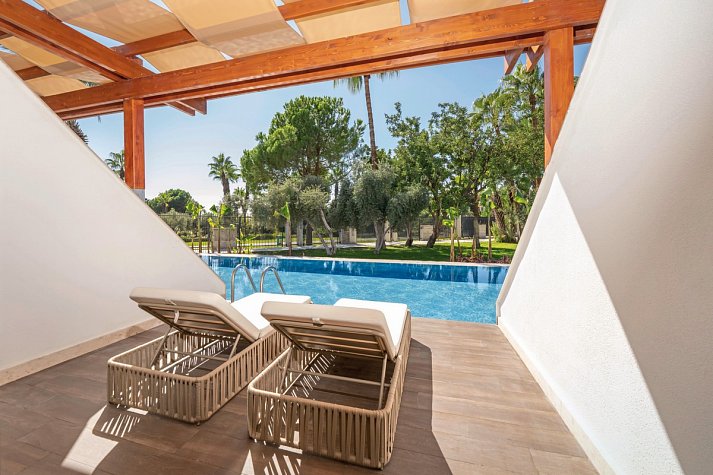 Süral Saray - Wohnbeispiel Doppelzimmer Swim-Up (Zimmercodierung DBQ)