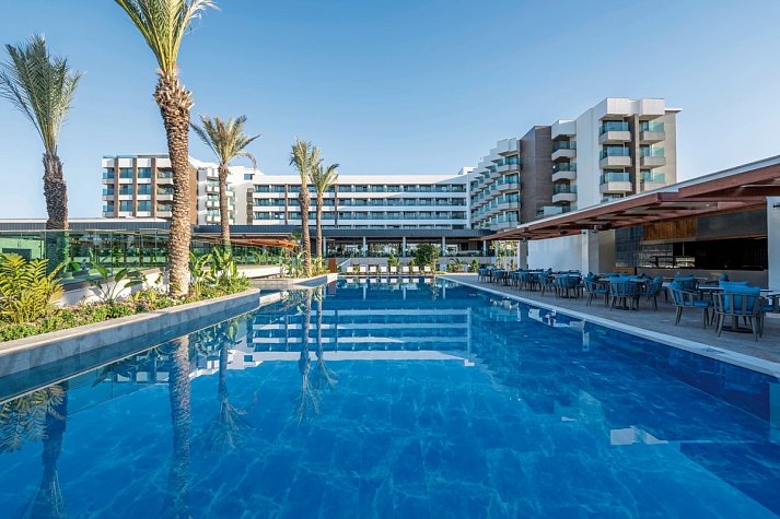 Süral Saray