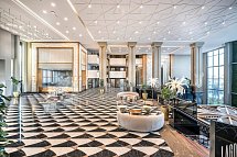 Lago Hotel