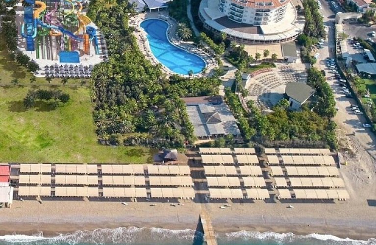 Seaden Sea World Resort & Spa