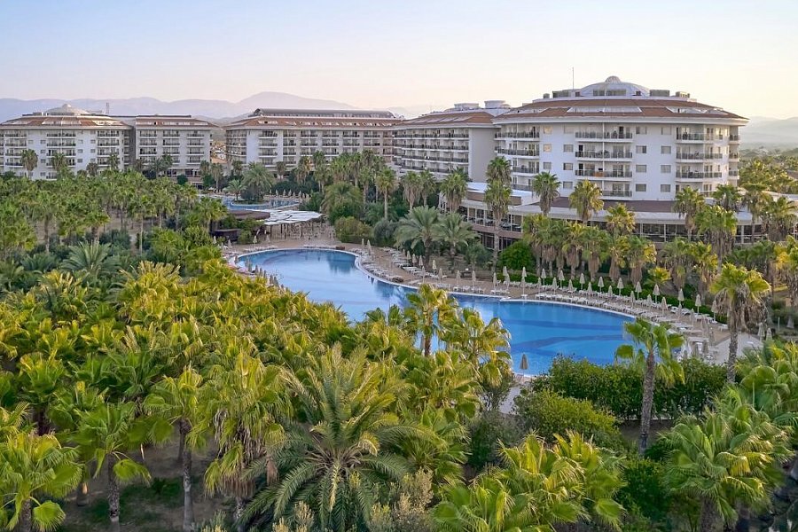 Seaden Sea World Resort & Spa
