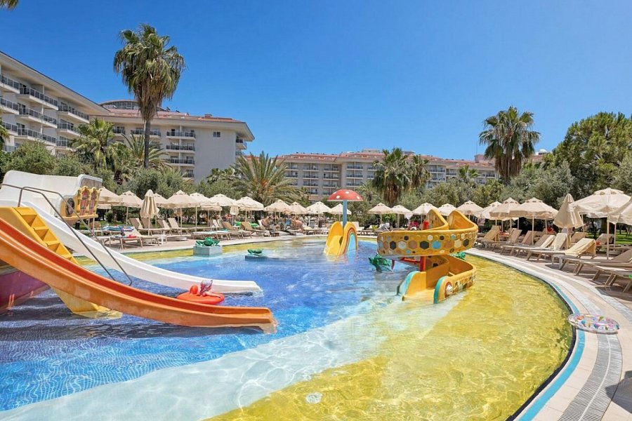 Seaden Sea World Resort & Spa