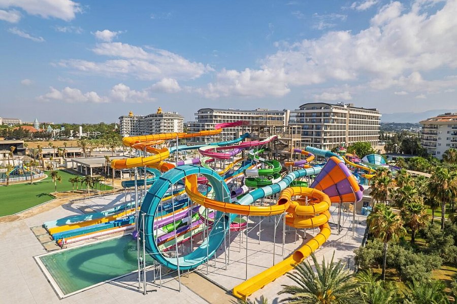 Seaden Sea World Resort & Spa