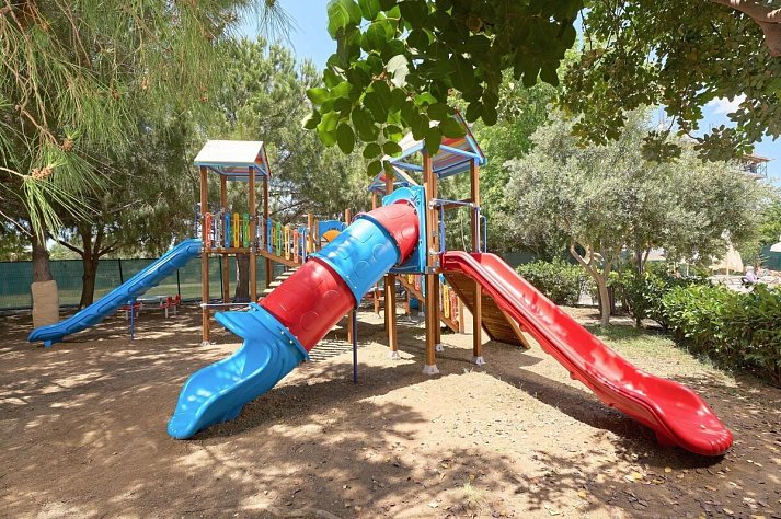 Seaden Sea World Resort & Spa