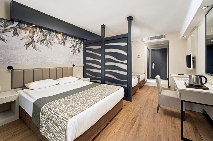 Seaden Sea World Resort & Spa - Wohnbeispiel Doppelzimmer Standard Landblick (Zimmercodierung DBL)