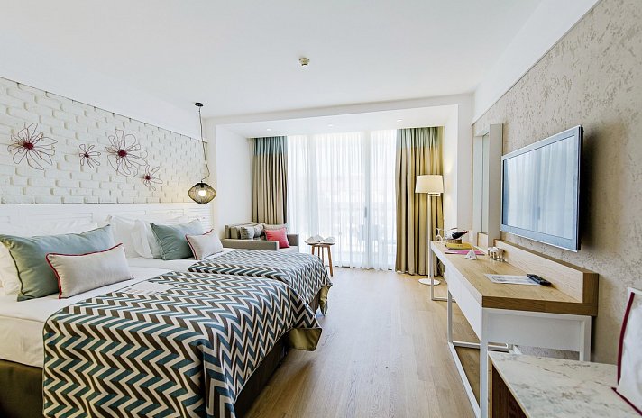 Akra Kemer