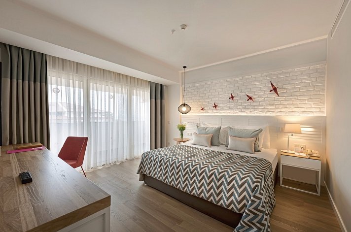 Akra Kemer