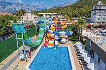 Sailor's Beach Club