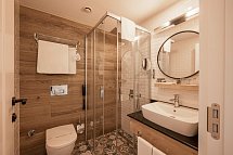 Sailor's Beach Club - Beispiel Bad Doppelzimmer (Zimmercodierungen DB1 & DC1)