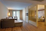 Seven Seas Hotel Life