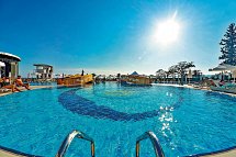 Azura Deluxe Resort & Spa Hotel