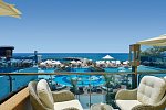 Azura Deluxe Resort & Spa Hotel
