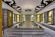 Azura Deluxe Resort & Spa Hotel