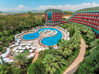 Delphin Deluxe Resort