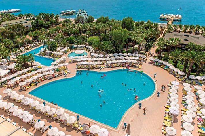 Delphin Deluxe Resort