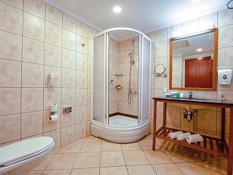 Labranda Alantur Resort - Beispiel Bad Superior Zimmer (Zimmercodierungen DSU, DCU & FS1)