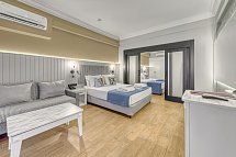Seven Seas Palmeras Bay - Wohnbeispiel Familienzimmer (Zimmercodierungen FBL & FBM)