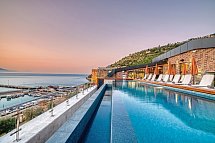 Numa Port Hotel
