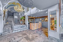 Numa Port Hotel