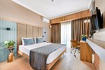 Numa Port Hotel